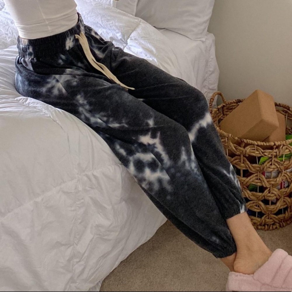 UO Out From Under Jenny Tie Dye Fleece Jogger Pant